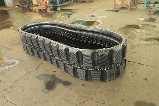 قطب لاستیکی KU450X86X58/B450X86X58 بارگیری کننده فرمان اسکید استیلر زیرروی قطب لاستیکی