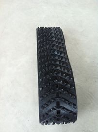 104.92kg Black Snowmobile Rubber Track 320*72*43mm For Rubber Track System
