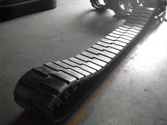 470x152.4x52 الگوی صاف یا الگوی حک شده مسیرهای لاستیکی قطعات آسفالت با 52 پیوند