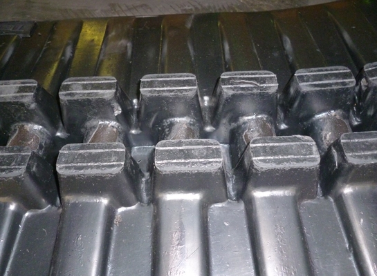 450x71x86 308BSR Excavator Rubber Track کل طول 71x86 6106mm