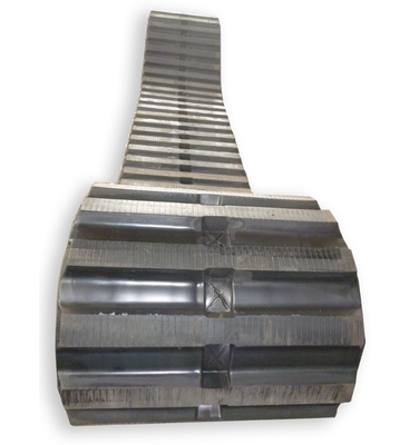 700x125x78 OEM آسیب کمتر به زمین بزرگ تر LD700 ردیاب لاستیکی