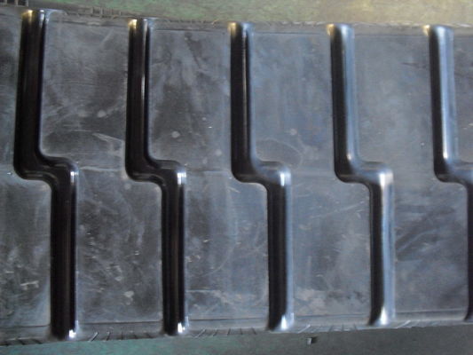 470x152.4x56 الگوی صاف یا حک شده PF6110 مسیرهای لاستیکی قطعات آسفالت با 52 پیوند