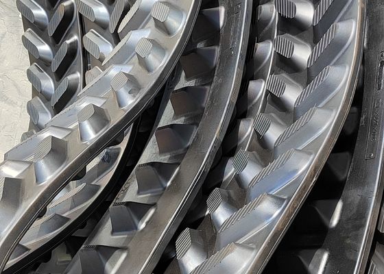 مسیر لاستیکی 300X127X32 برای تراکتور M8540,3C878-49010