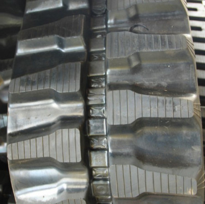 مسیر لاستیکی سیاه (B350*55Kx38) برای استفاده در ماشین های بارگذاری اسکید استیر
