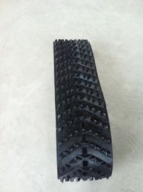 104.92 کیلوگرم راننده لاستیکی سیاه و سفید برف 320 * 72 * 43mm برای سیستم لاستیک آهنگ